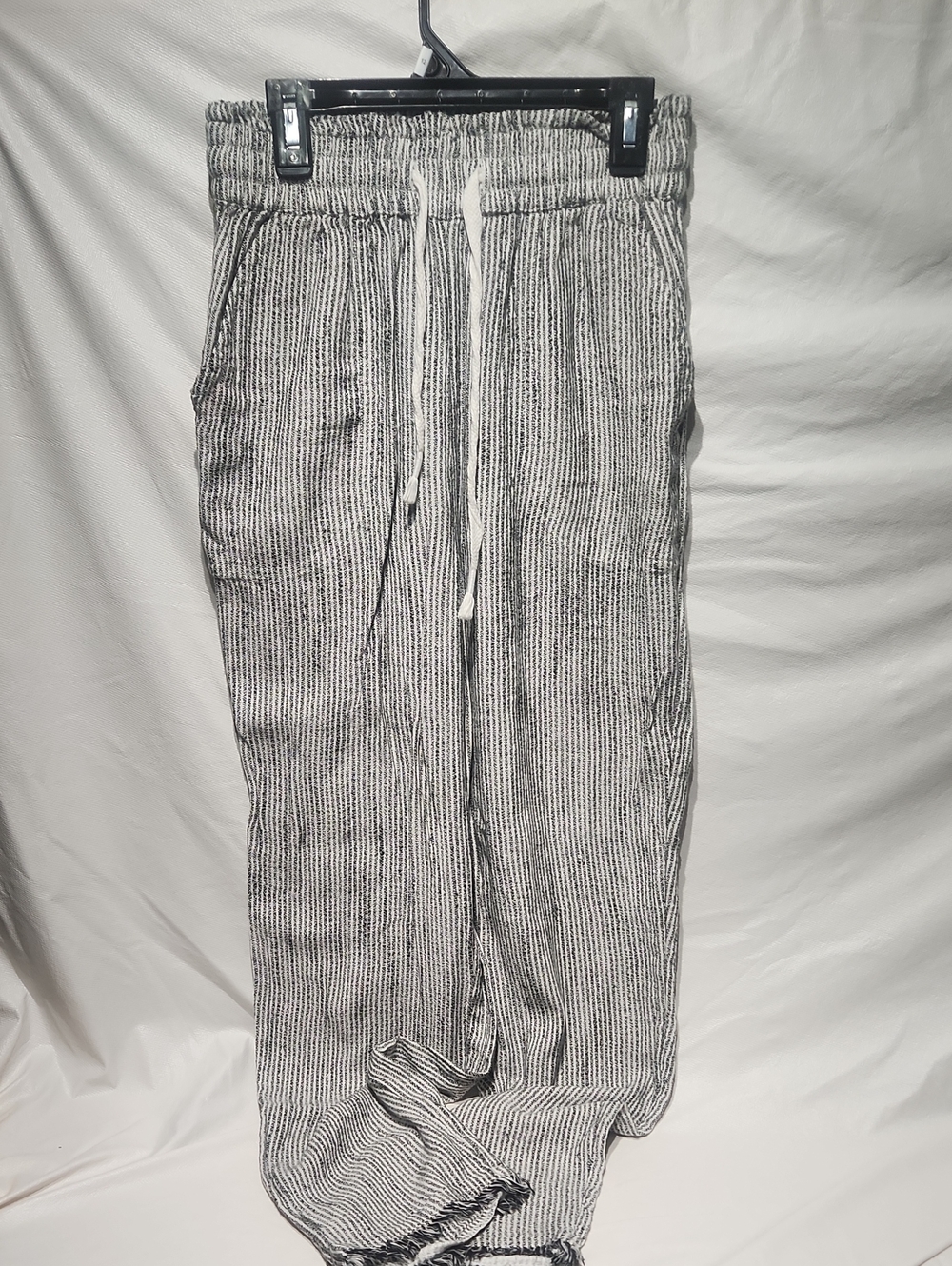 151. Aerie pants xs